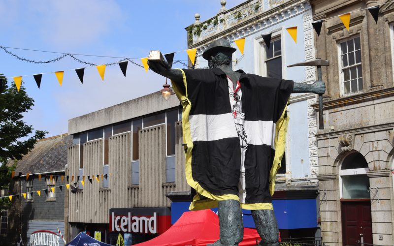 Nominate Heroes who make Redruth a better place