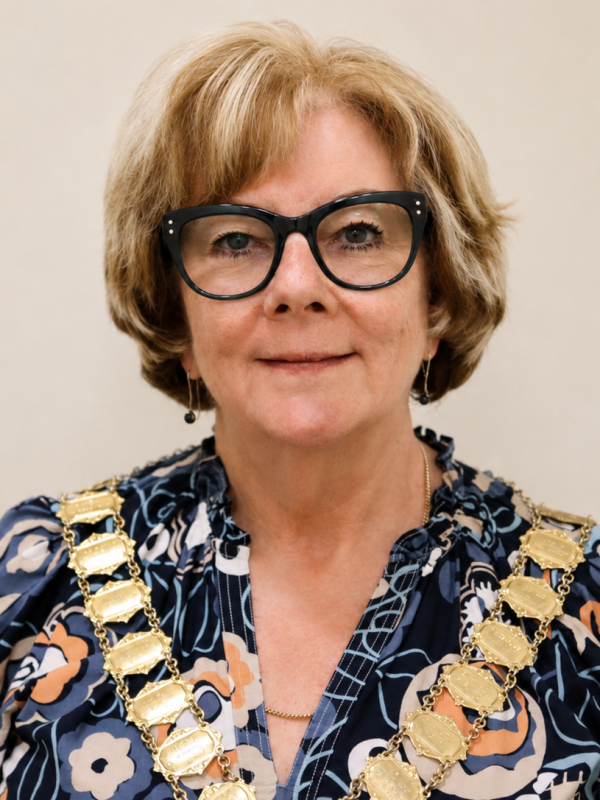 Cllr Alison Biscoe — Town Mayor (2025-2026)